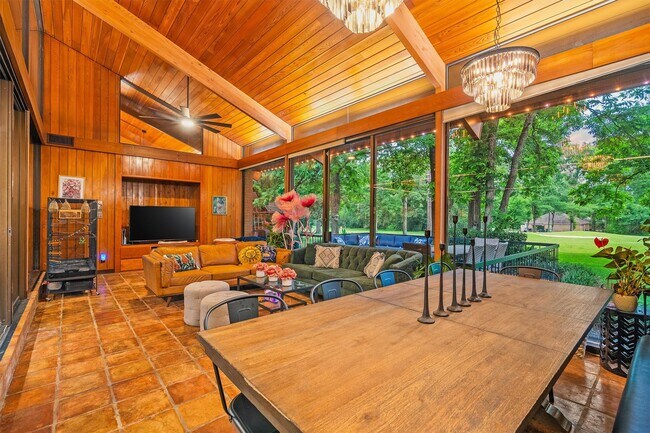 Building Photo - 29 Winged Foot Dr