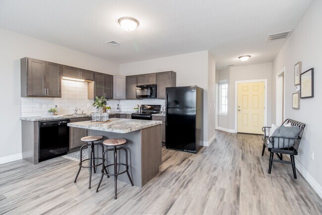 Building Photo - Beautiful Villa in Independent Senior Living Community 55+