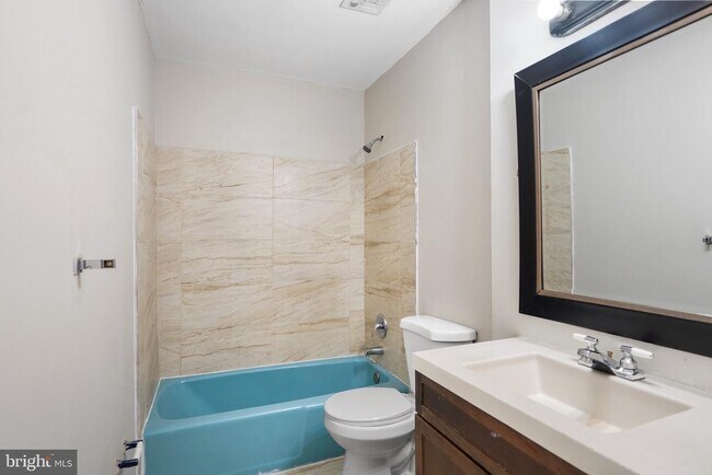 Building Photo - 2696 Seville Cir