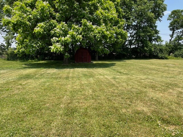 1/2 mini barn (separate sides) included in rent - 438 Cedar Glen Dr