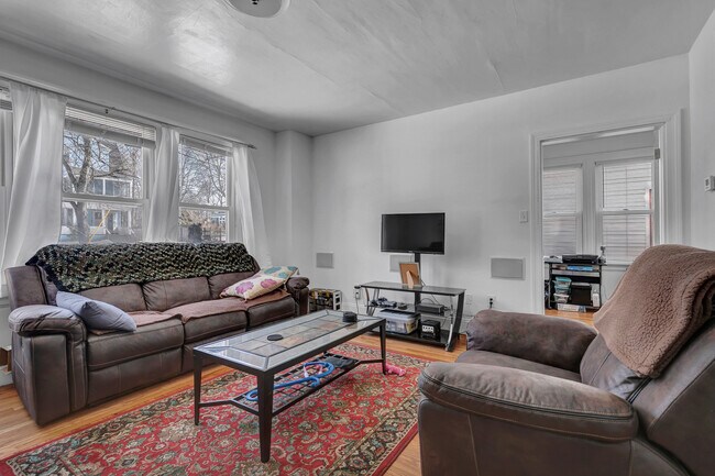 Building Photo - 68 Sheldon Terrace