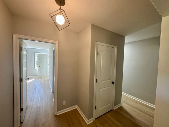 Building Photo - Four Bedroom House/Boonsboro Area