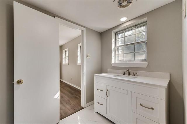 Building Photo - 8423 Cadenza Ln