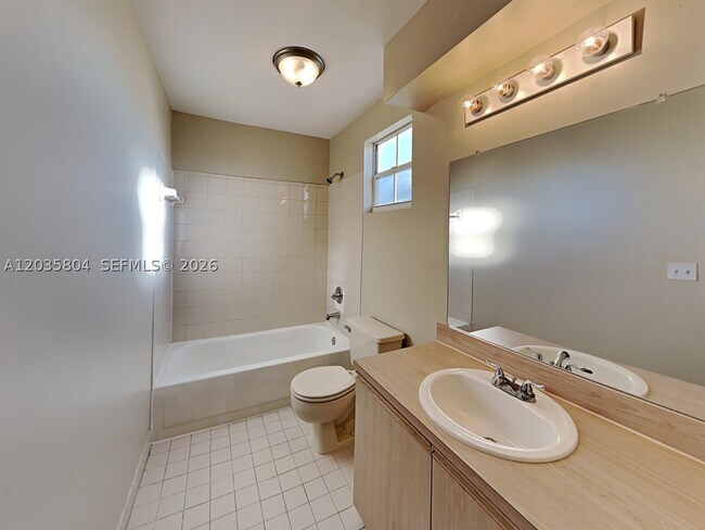 Building Photo - 2121 NW 184th Way