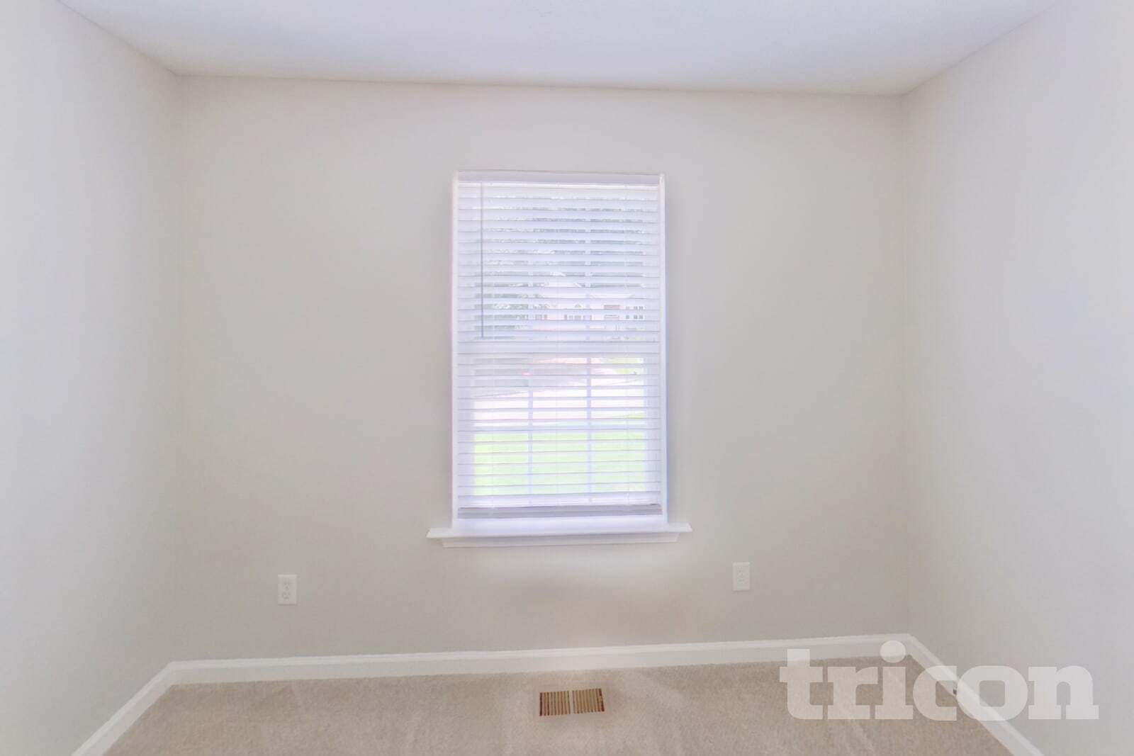 Building Photo - 1800 Cedar Hill