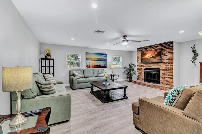 Building Photo - 1923 Mabbette St