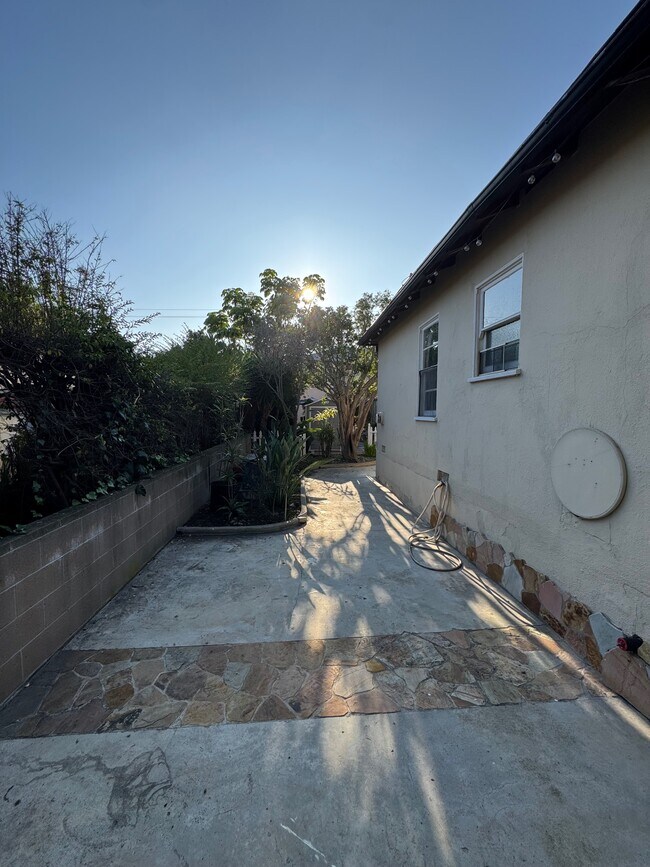 Building Photo - 838 14th St