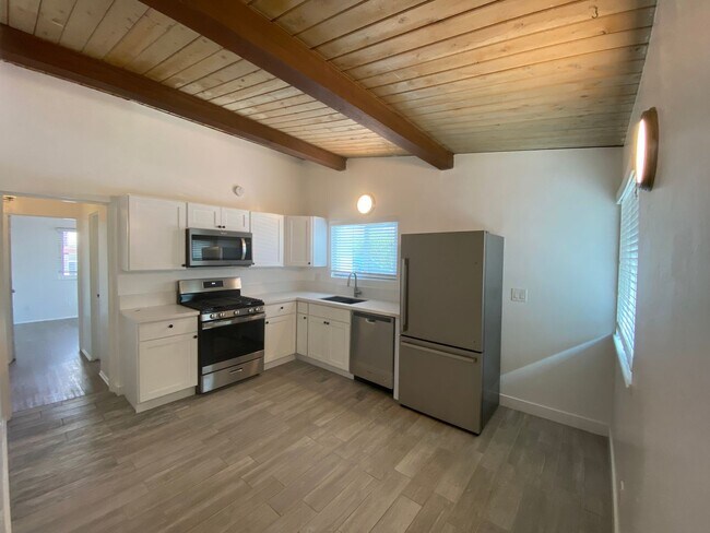 Primary Photo - 2 Bedroom/1 Bathroom - Isla Vista