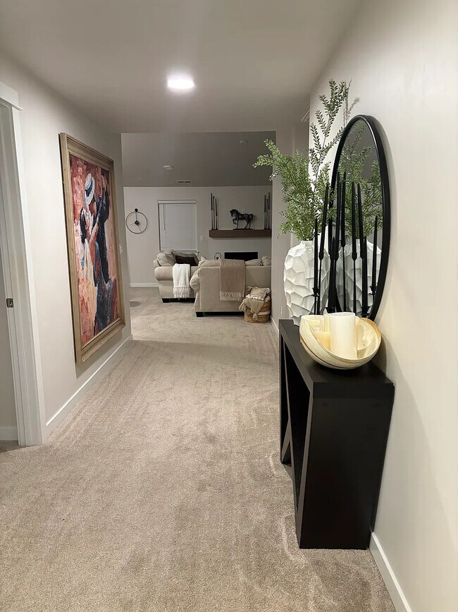 Building Photo - Garby