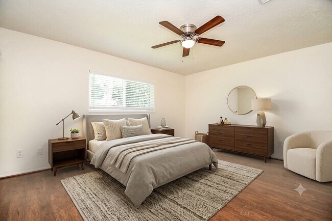 Building Photo - 16823 Cobble Ridge Dr