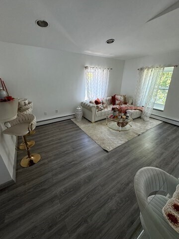 Building Photo - 90 Timson St