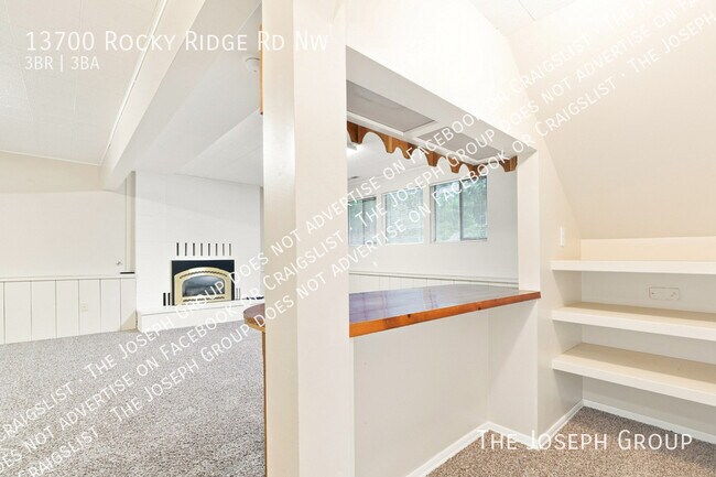Building Photo - 13700 Rocky Ridge Rd NW