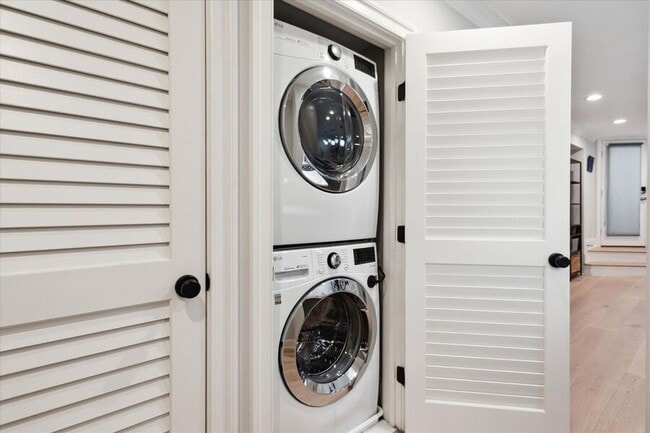 Building Photo - 2150 Florida Ave NW