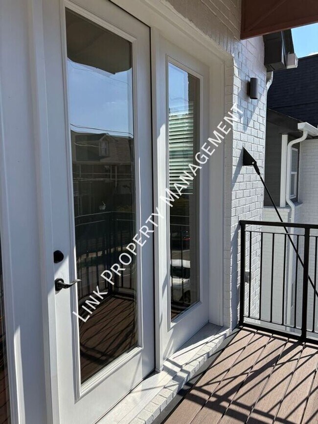 Building Photo - Brand New Townhome 3/3 Downtown near UTC and Erlanger