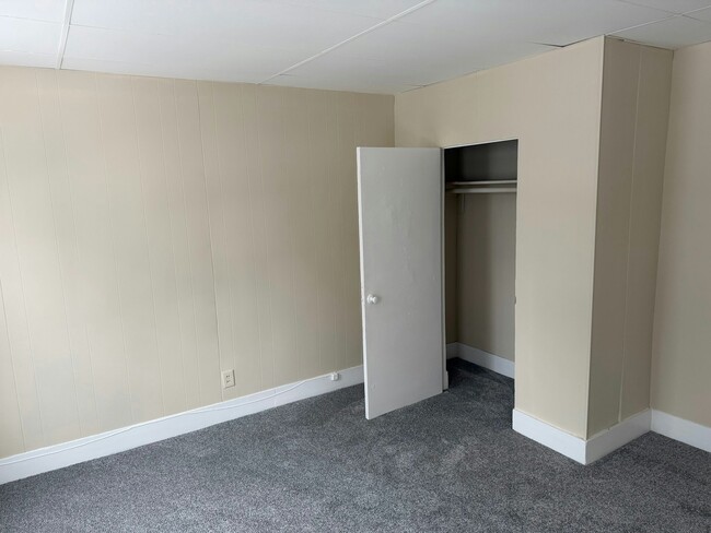 Building Photo - 141 Orange St