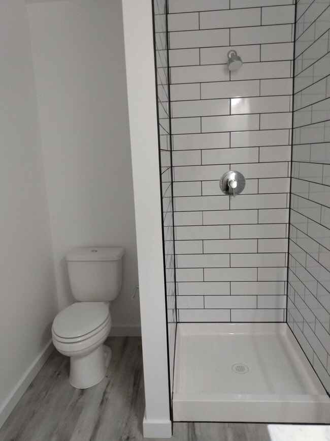 Building Photo - 3 BD / 2 BA –Townhome • $500 Move-In Gift Card (Move in by 1/1/25!)