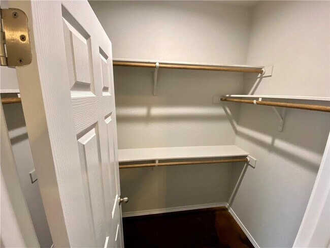 Building Photo - 1505 Lucille St