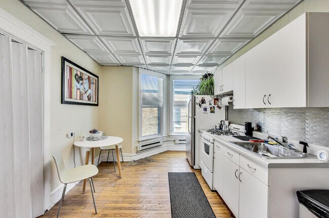 Building Photo - 25 Webster Ave