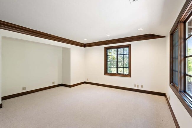 Building Photo - 190 Portola Rd