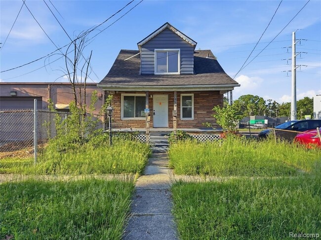 Building Photo - 329 W Muir Ave