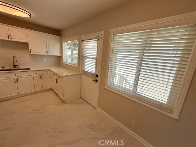 Building Photo - 517 Blossom Ln