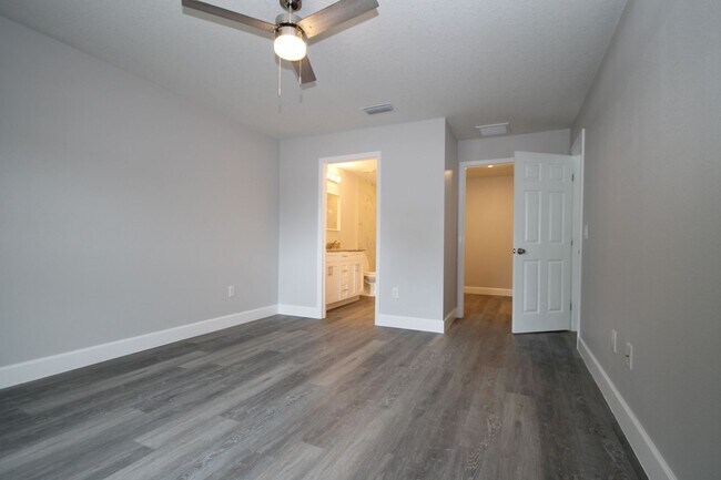 Building Photo - GORGEOUS 3 Bedroom, 2 Bathroom Home in Dun...