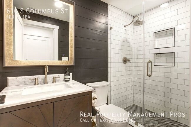 Building Photo - Stunning Corner Townhouse, Old Town Alexan...