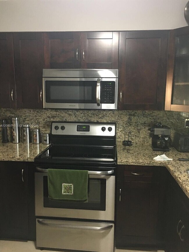Building Photo - 8250 SW 149th Ct