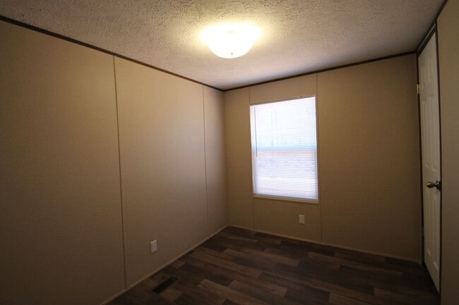 Building Photo - Exclusively Offered by Muse Realty Rentals, LLC