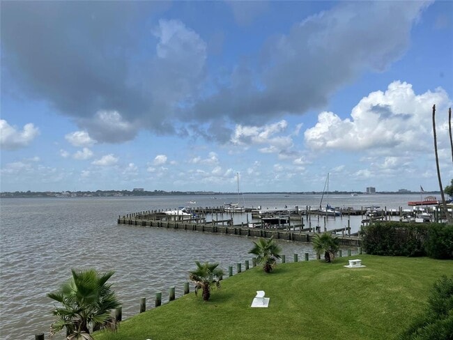 Building Photo - 4001 E NASA Pkwy