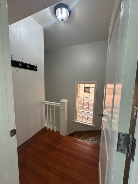 stairway - 2216 W Belmont Ave