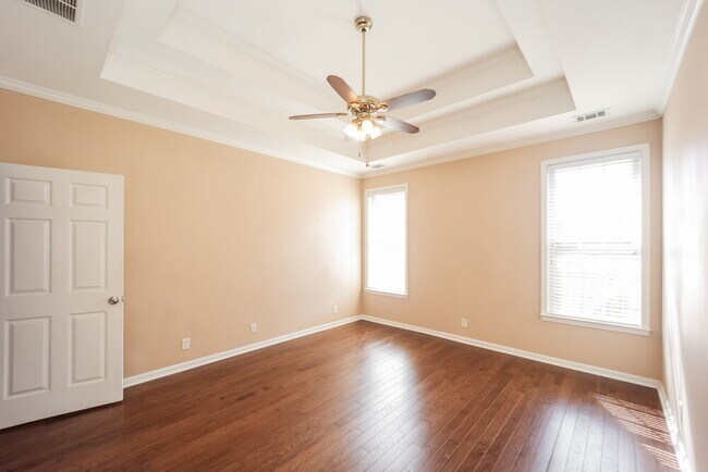 Building Photo - 84 Columns Way