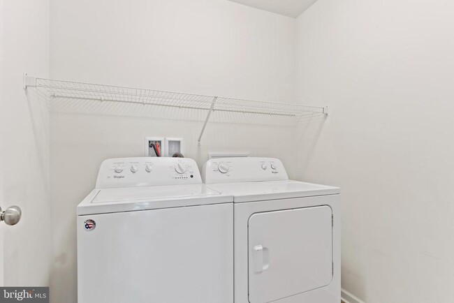 Building Photo - 3030 Meridian Cmns