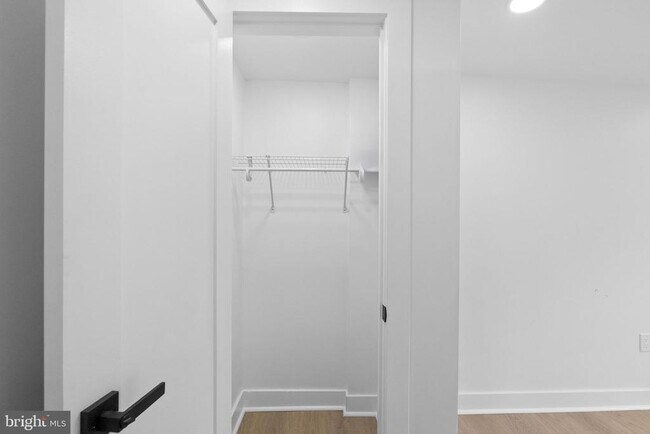 Building Photo - 203 S Madeira St