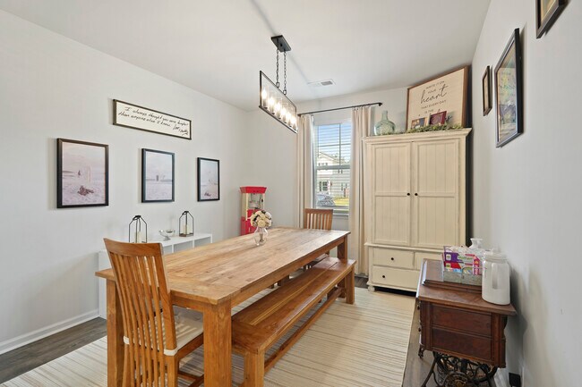 Building Photo - 41 Gypsea Ln