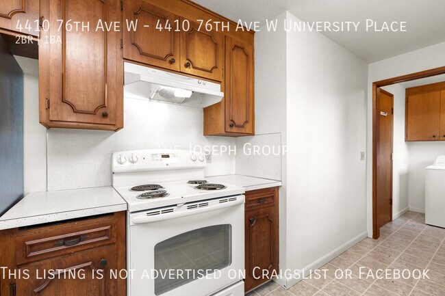 Building Photo - Sun-filled 2BD/1BA in University Place Duplex