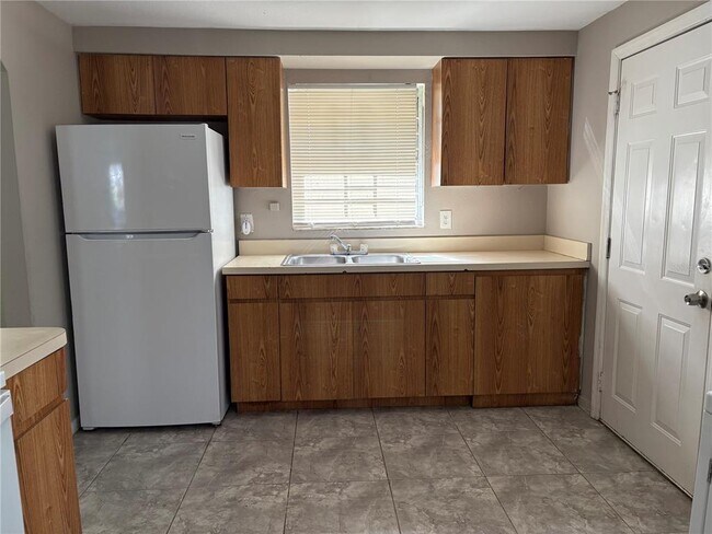 Building Photo - 2605 E 26th Ave