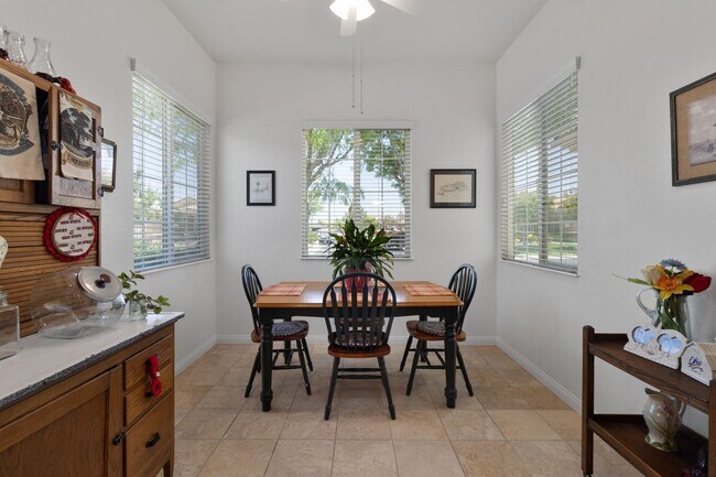 Building Photo - Beautiful Golf Course Home in Solera at Apple Valley (55+ Community)