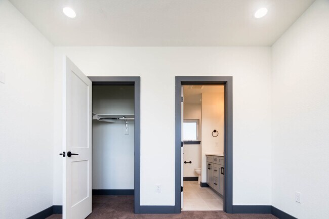 Building Photo - 3569 S Pennsylvania St