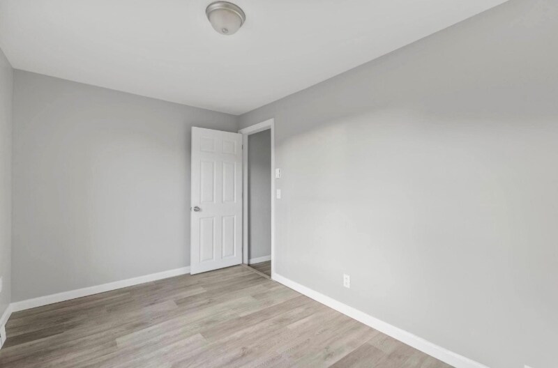 Building Photo - 4 Willington Ave