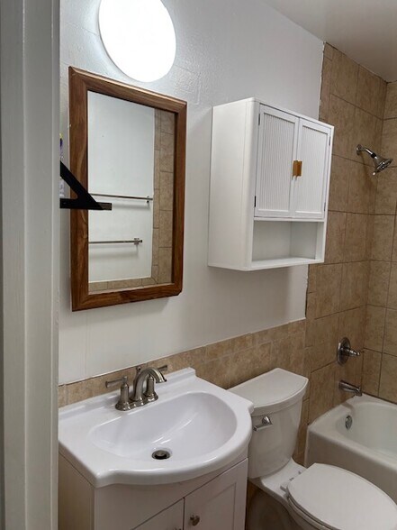 Building Photo - 709 S 11th St