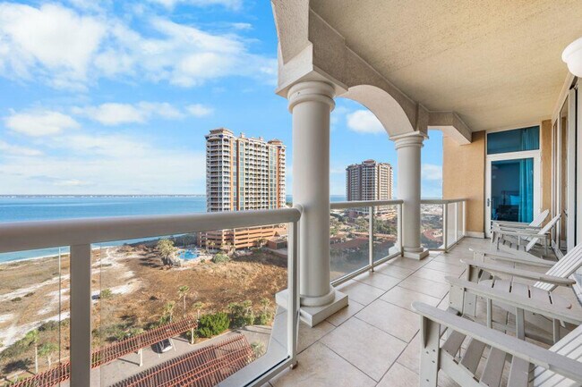 Building Photo - 5 Portofino Dr