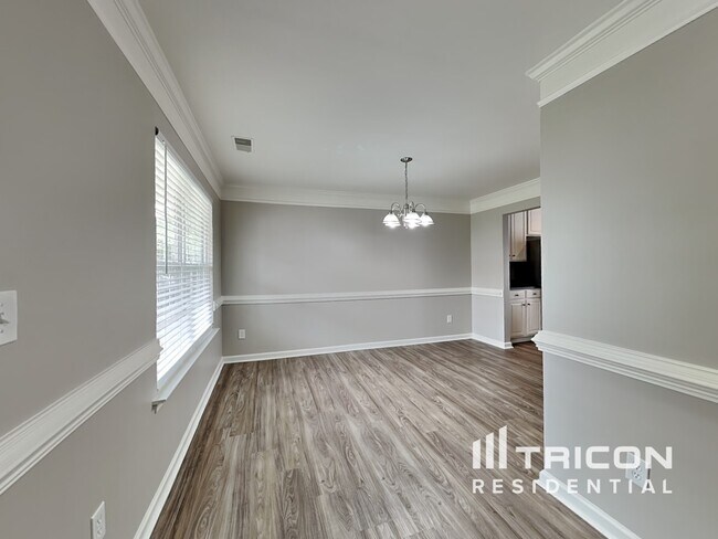 Building Photo - 2208 Ballingarry Dr