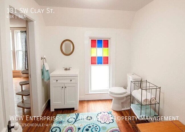 Building Photo - 131 SW Clay St