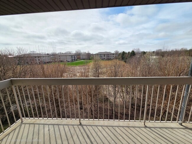 Building Photo - 1028 Ashley Ct N