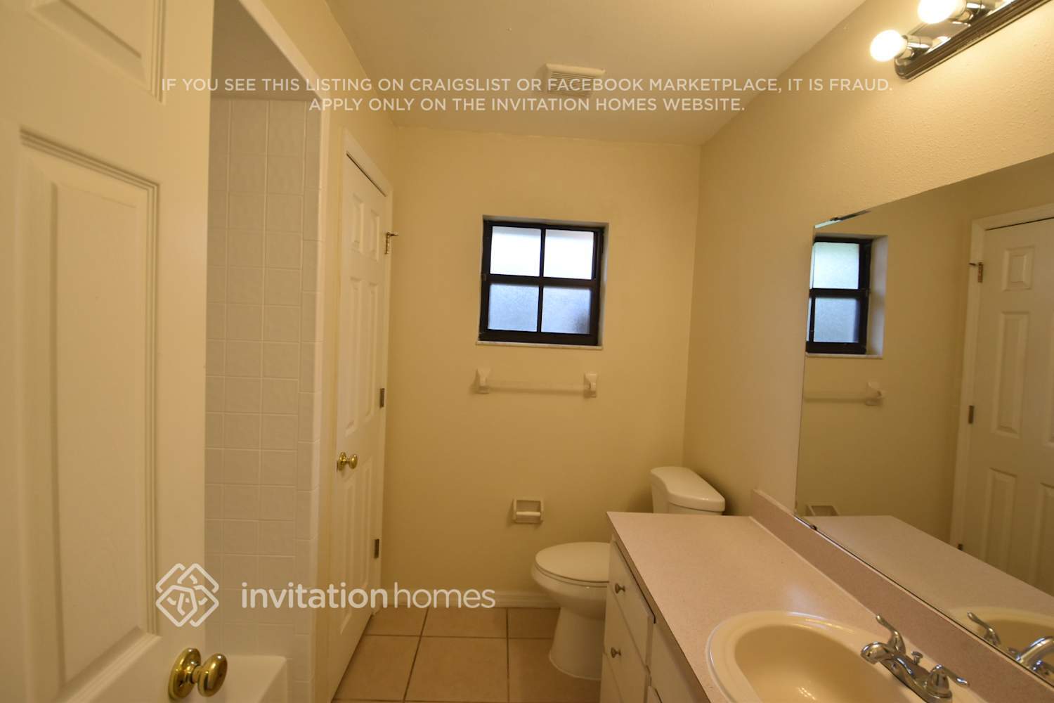 Building Photo - 1806 Suzanne Ln
