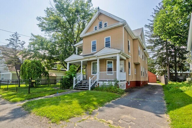 Building Photo - 33 Noble St