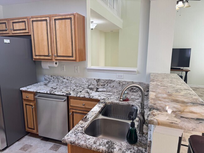 Building Photo - Four Bedroom Home in Curtis Pond