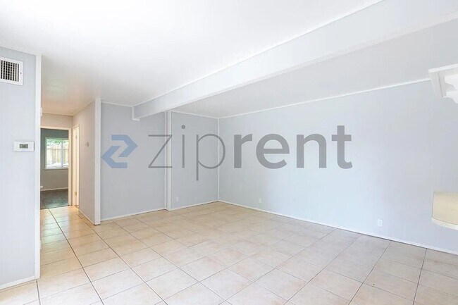Building Photo - 709 Adeline Pl
