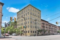 Building Photo - 319 Barrow St